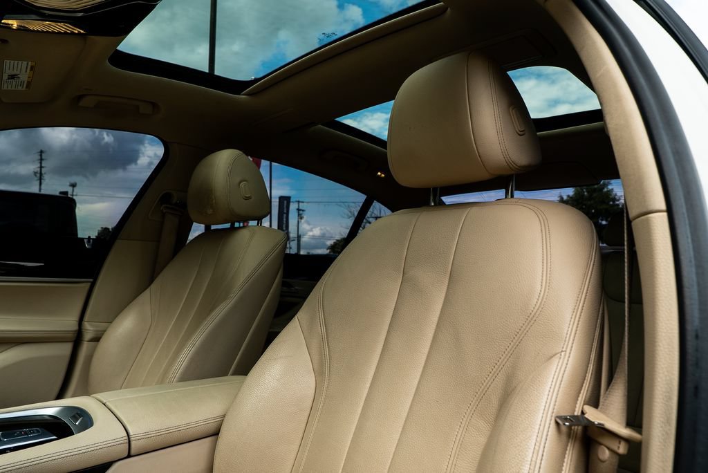 Used 2018 BMW 740i RWD image 22