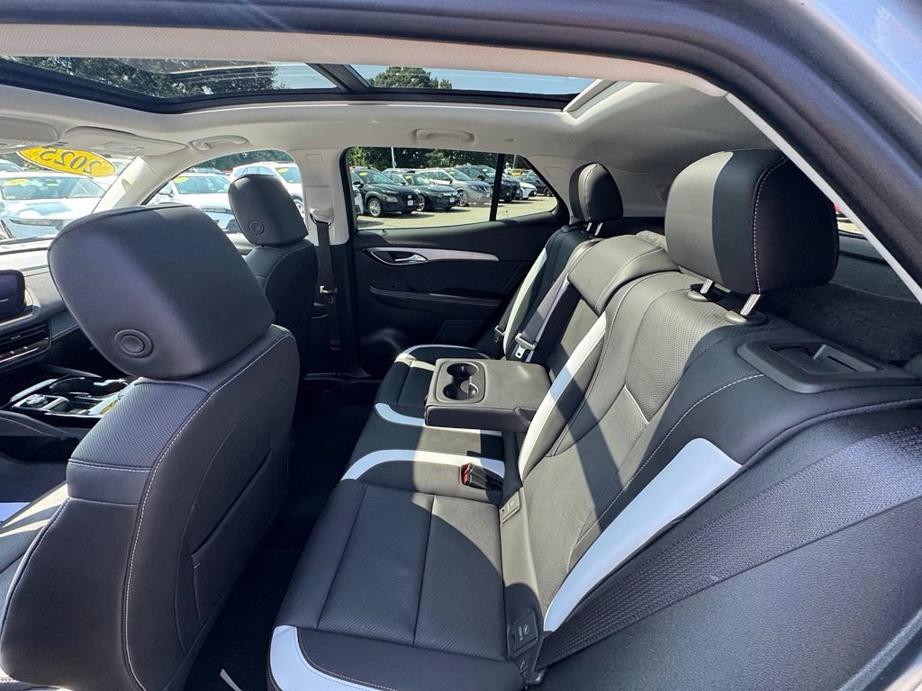 Used 2025 Buick Envision Sport Touring AWD/4WD image 23