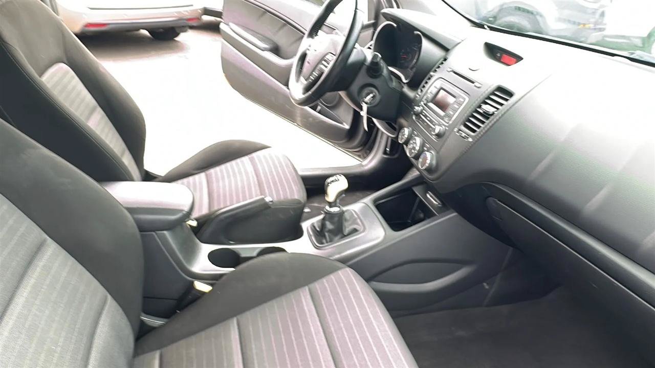 Used 2015 Kia Forte Koup EX FWD image 30