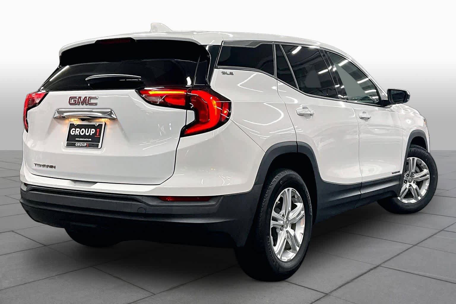 Used 2020 GMC Terrain SLE FWD image 12