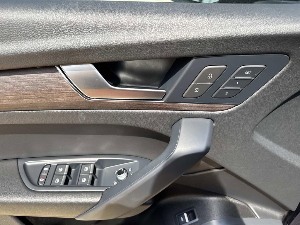 Used 2024 Audi Q5 2.0T Premium image 22