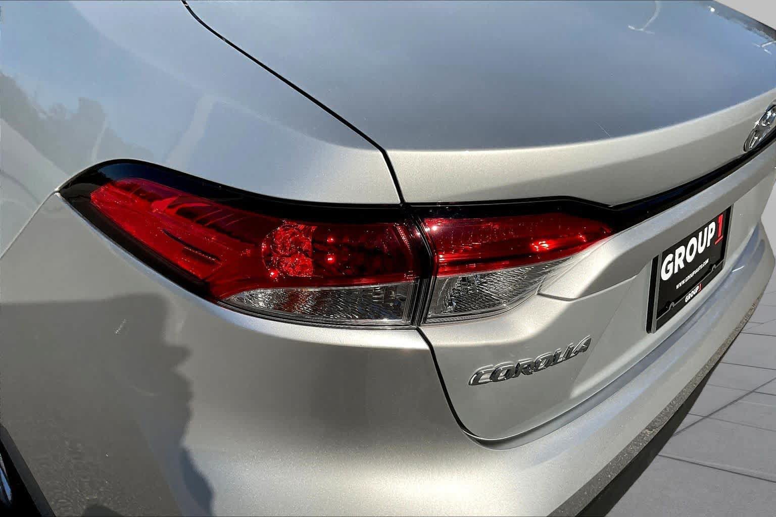 Used 2023 Toyota Corolla LE w/ LE Convenience Package FWD image 28