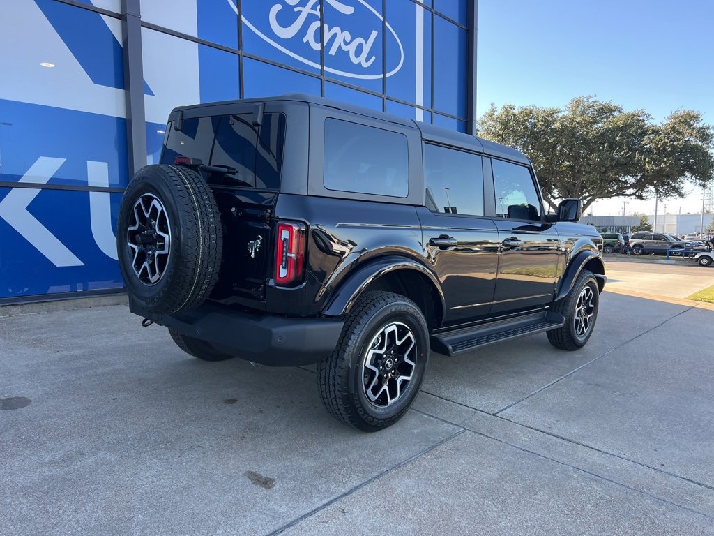 New 2025 Ford Bronco Outer Banks image 6