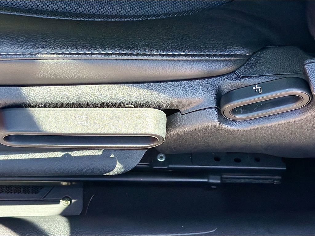 Used 2019 MINI Cooper Convertible w/ Signature Upholstery Package image 23