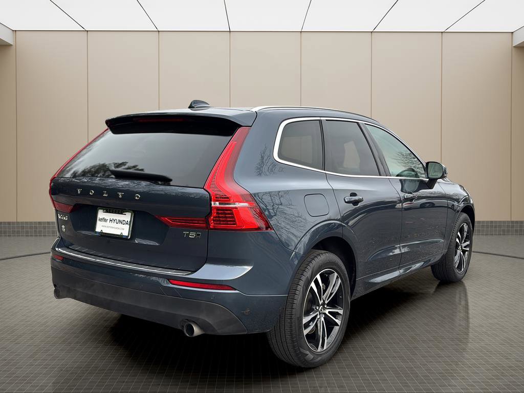 Used 2021 Volvo XC60 T5 Momentum w/ Premium Package image 5
