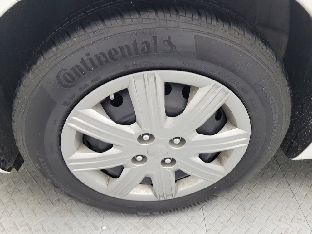Used 2023 Kia Rio S FWD image 31