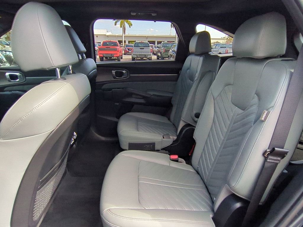 Used 2024 Kia Sorento SX Prestige w/ Sage Leather Package image 14