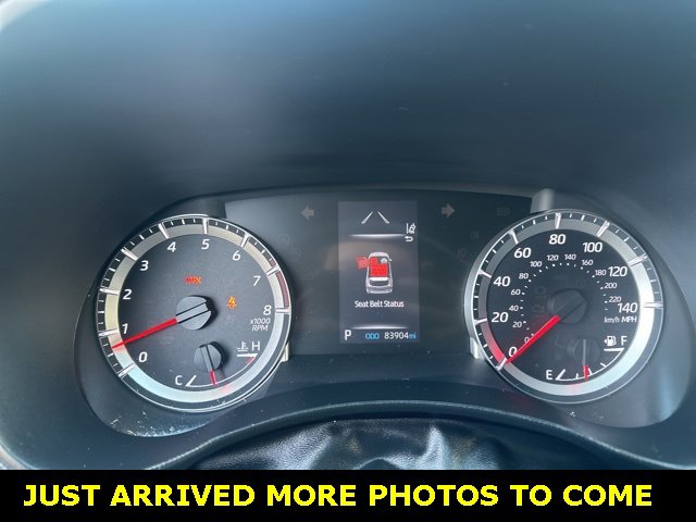 Used 2020 Toyota Highlander LE image 3