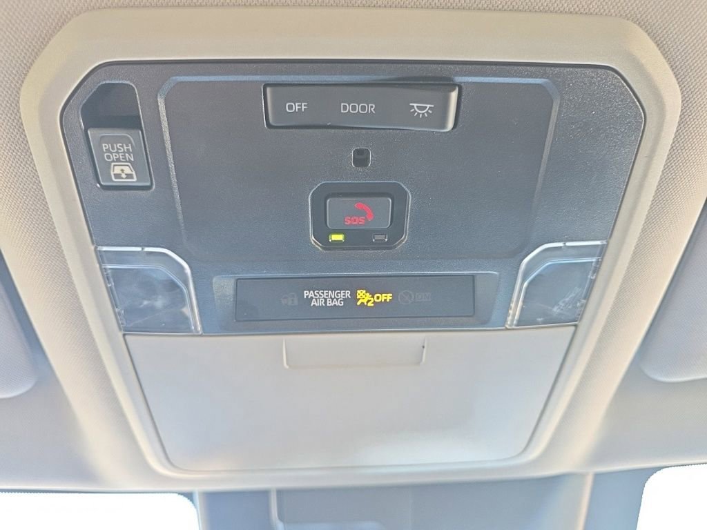 Used 2023 Toyota Tundra Limited image 34