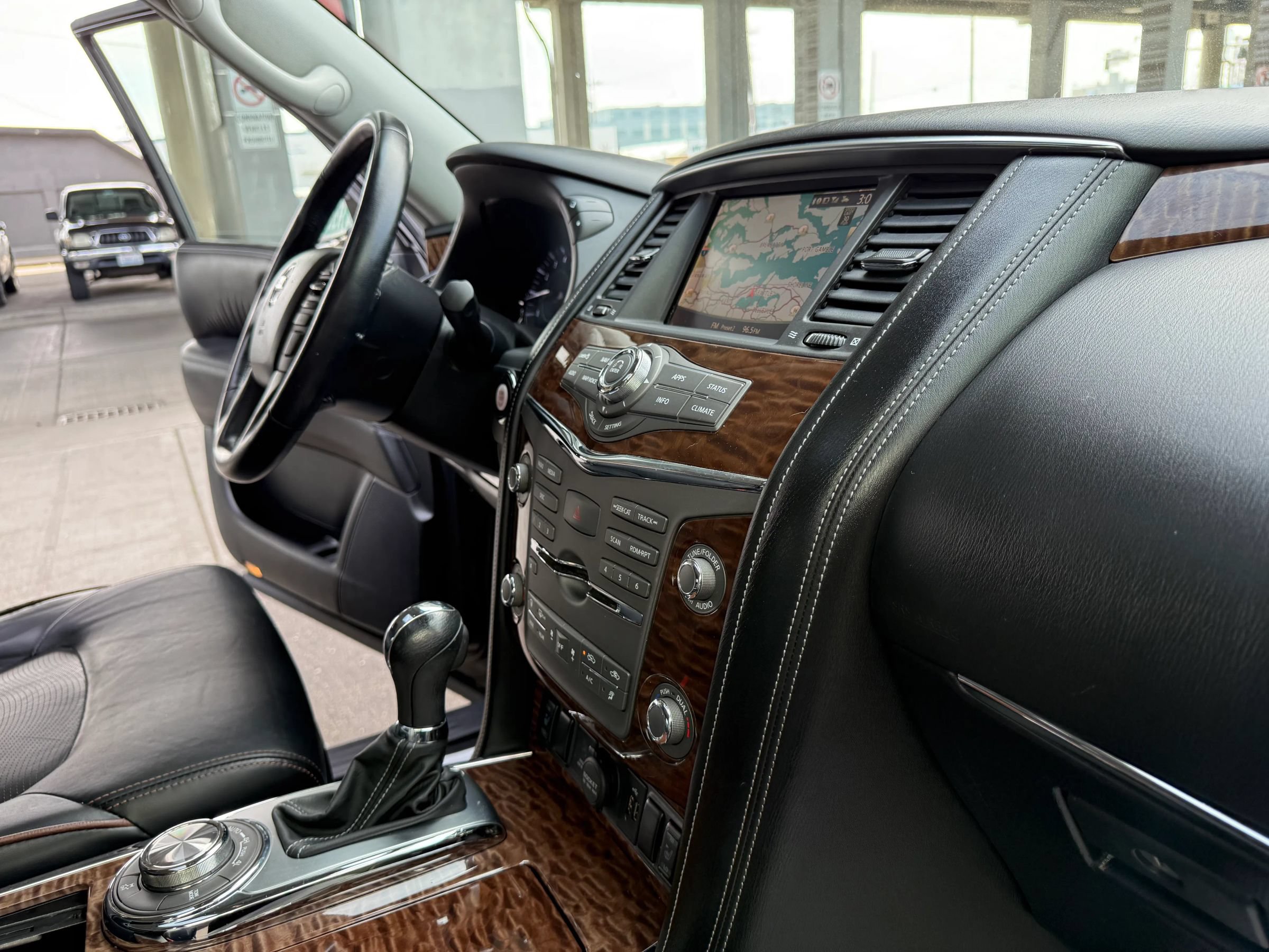 Used 2019 Nissan Armada SL w/ Premium Package AWD/4WD image 24