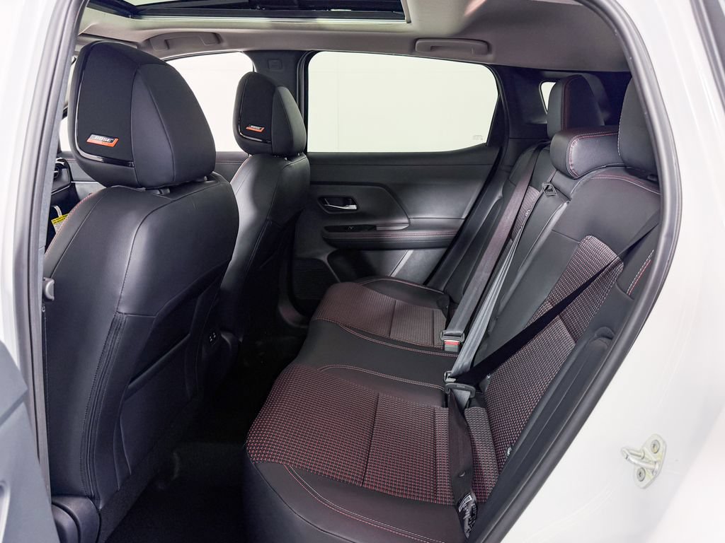 Certified 2025 Nissan Kicks SR w/ SR Premium Package AWD/4WD image 37