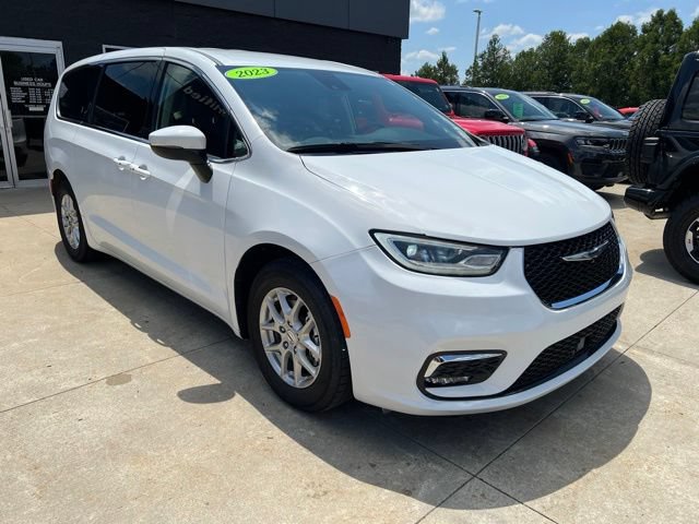 Certified 2023 Chrysler Pacifica Touring-L