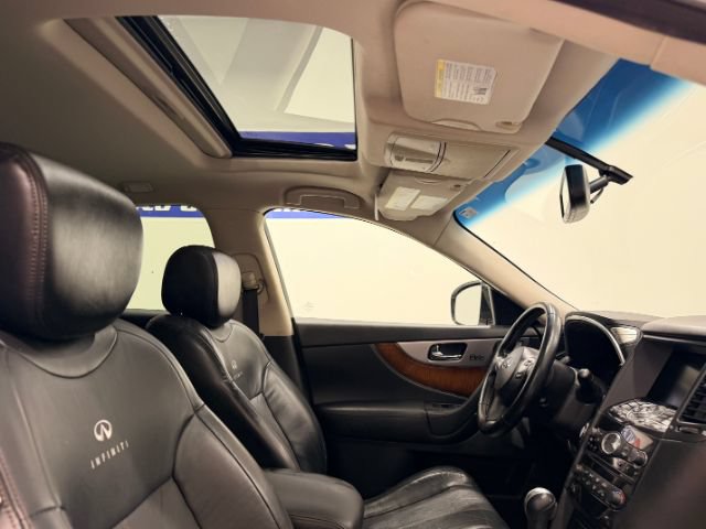 Used 2011 INFINITI FX35 AWD w/ Premium Pkg image 29