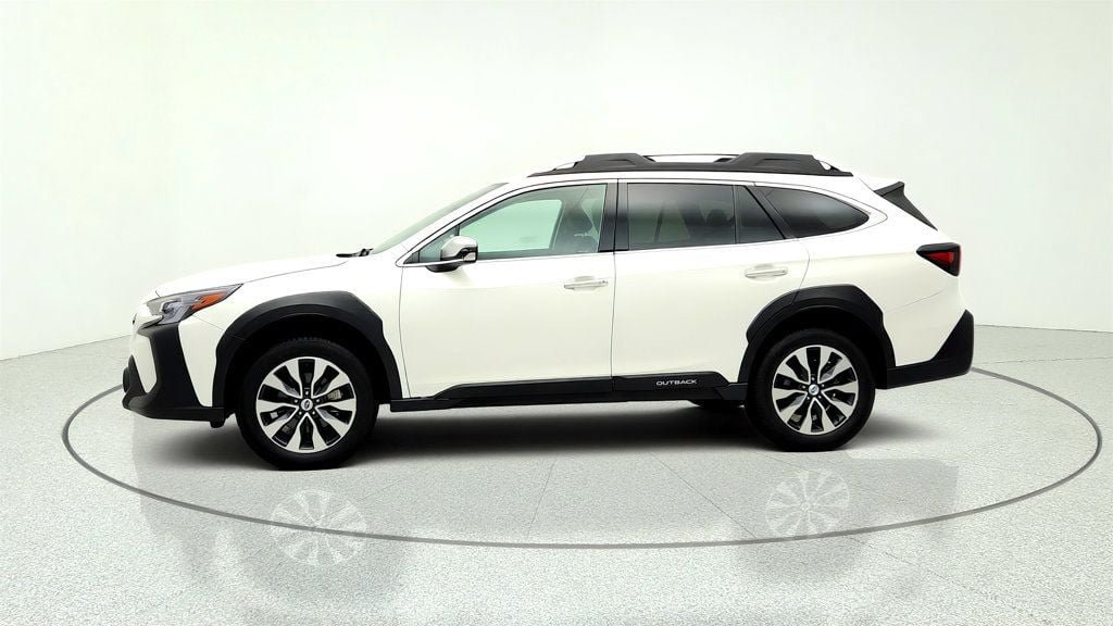 Used 2023 Subaru Outback Touring AWD/4WD image 8