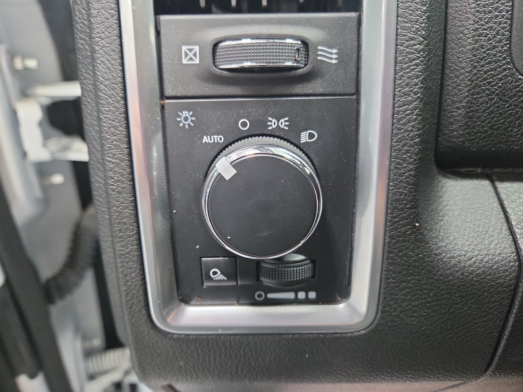 Used 2023 RAM 1500 Classic SLT w/ Electronics Group AWD/4WD image 31