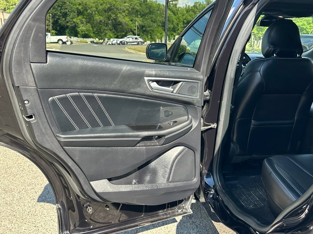 Used 2019 Ford Edge ST w/ Equipment Group 401A AWD/4WD image 23