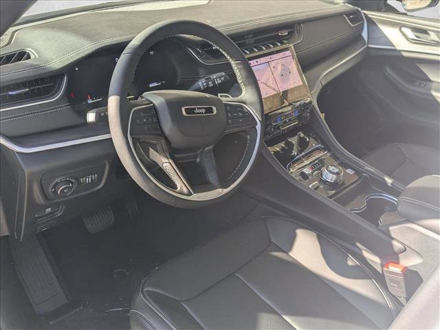 New 2025 Jeep Grand Cherokee Limited w/ Luxury Tech Group II image 3