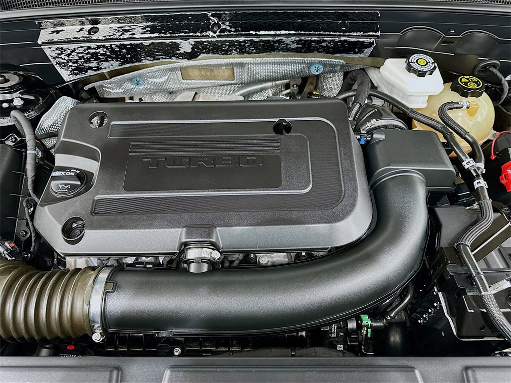 Used 2022 Buick Envision Essence w/ Technology Package I image 31