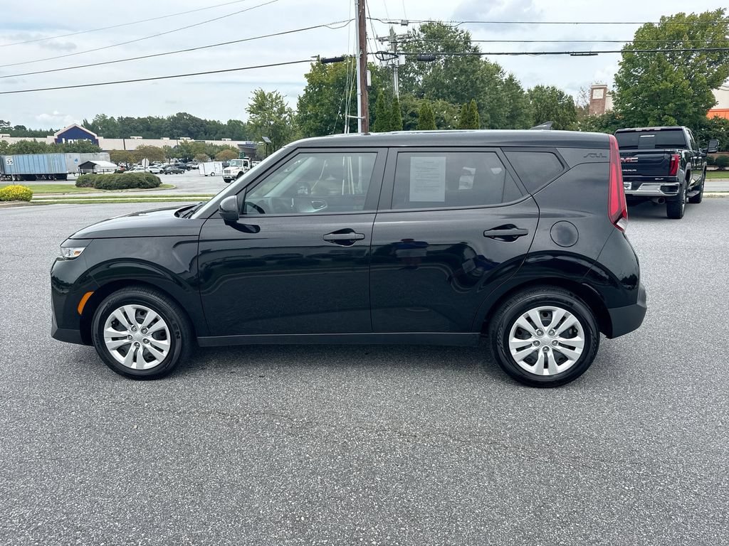 Used 2022 Kia Soul LX FWD image 4