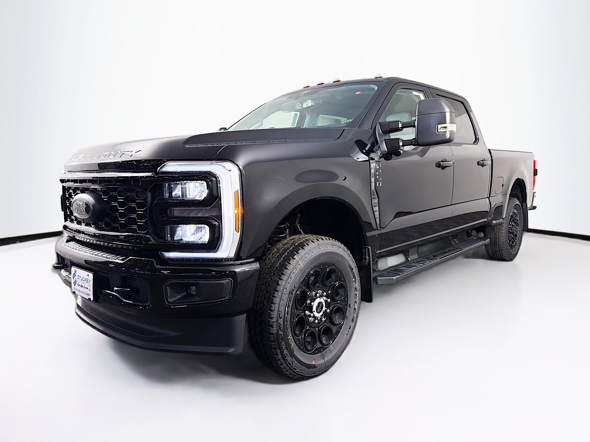 New 2026 Ford F250 XLT w/ XLT Premium Package image 4