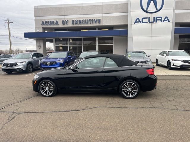 Used 2019 BMW 230i xDrive Convertible image 3