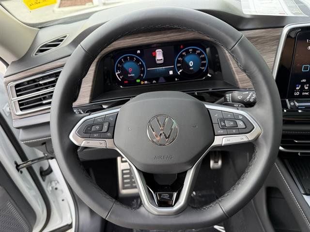 New 2025 Volkswagen Atlas SEL Premium R-Line image 24