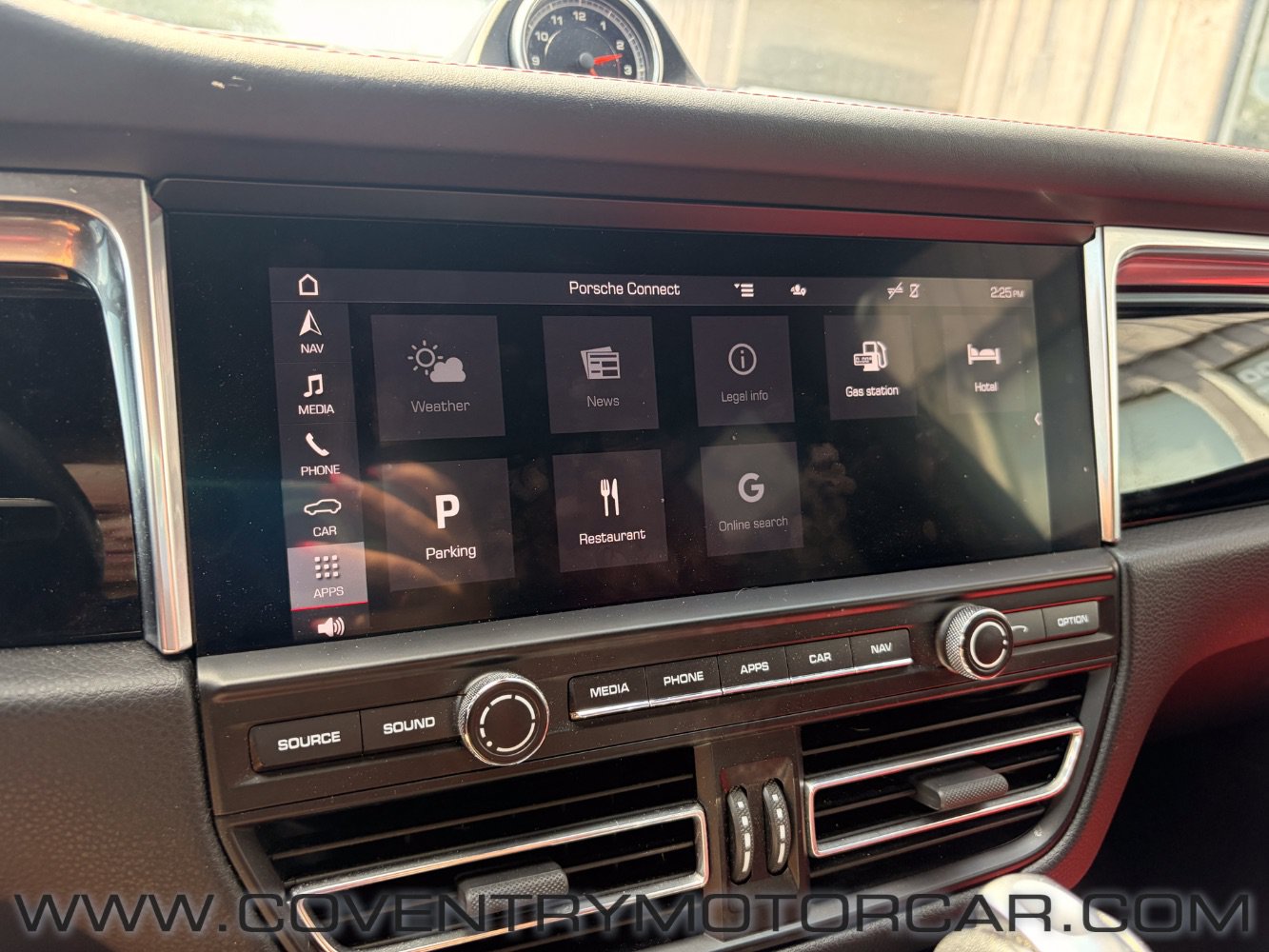 Used 2021 Porsche Macan S AWD/4WD image 18