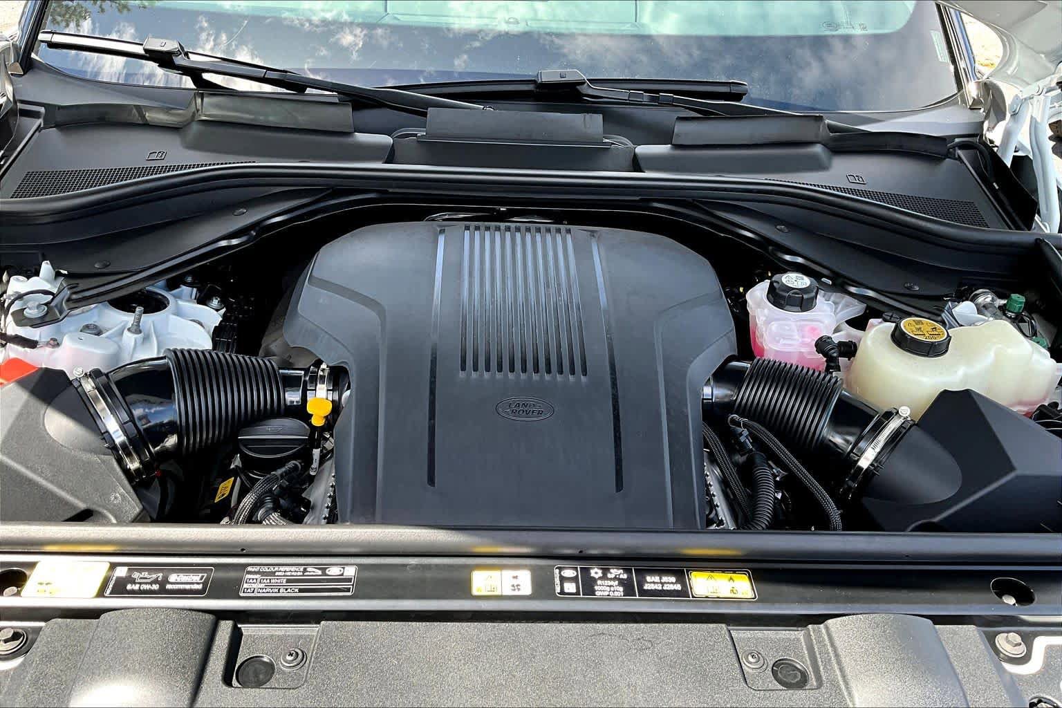 Used 2025 Land Rover Range Rover Sport Dynamic SE image 31