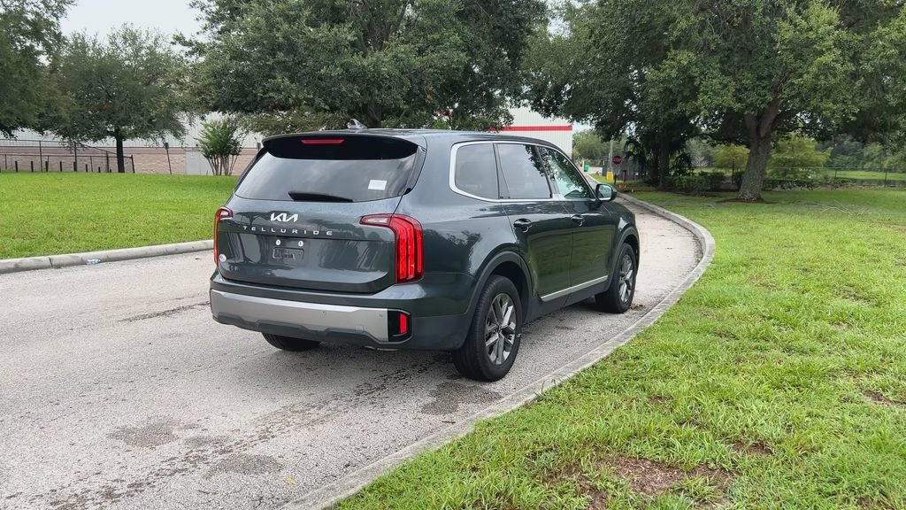 Used 2024 Kia Telluride LX FWD image 8