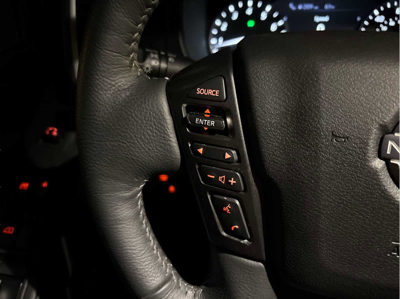 Used 2024 Nissan Frontier SL w/ Technology Package image 18