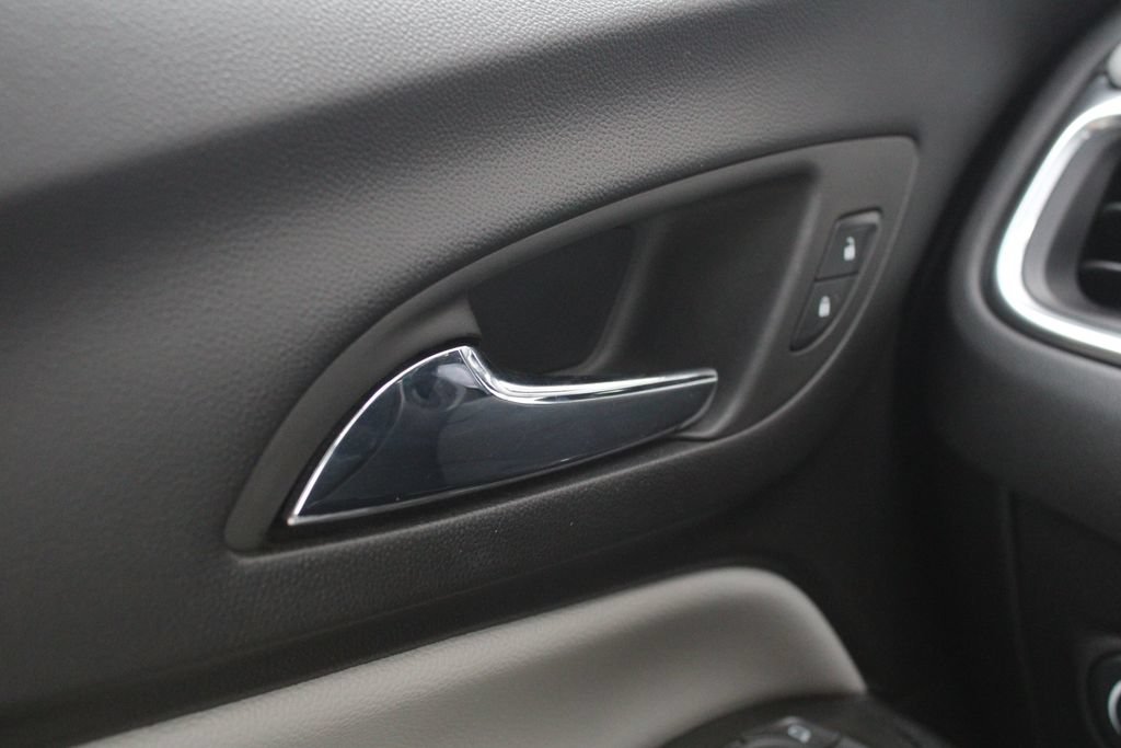 Used 2024 Chevrolet Equinox LS w/ LS Convenience Package FWD image 6