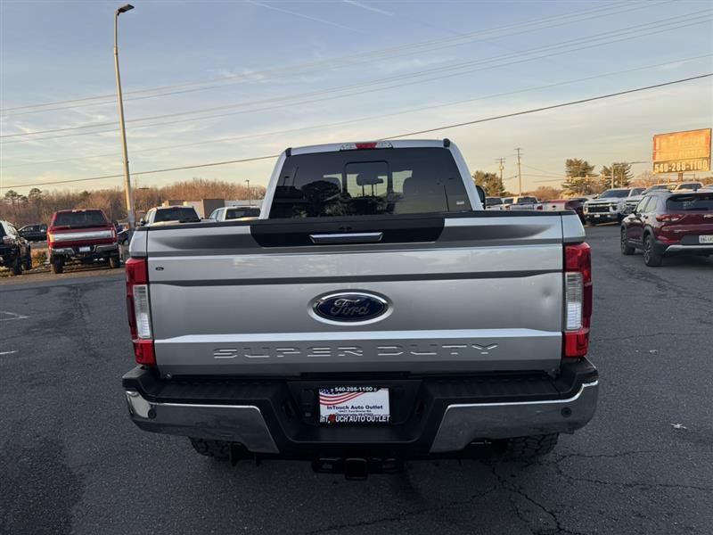 Used 2019 Ford F250 XLT w/ XLT Premium Package AWD/4WD image 5