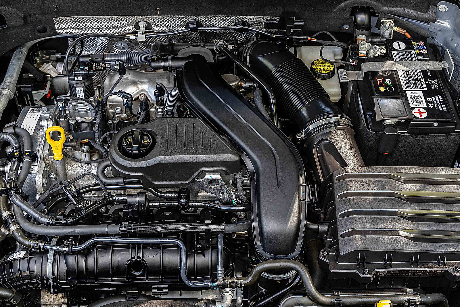 Used 2023 Volkswagen Taos SE w/ Panoramic Sunroof Package image 28