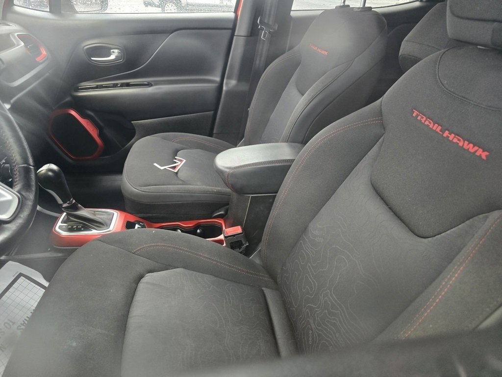 Used 2021 Jeep Renegade Trailhawk image 22