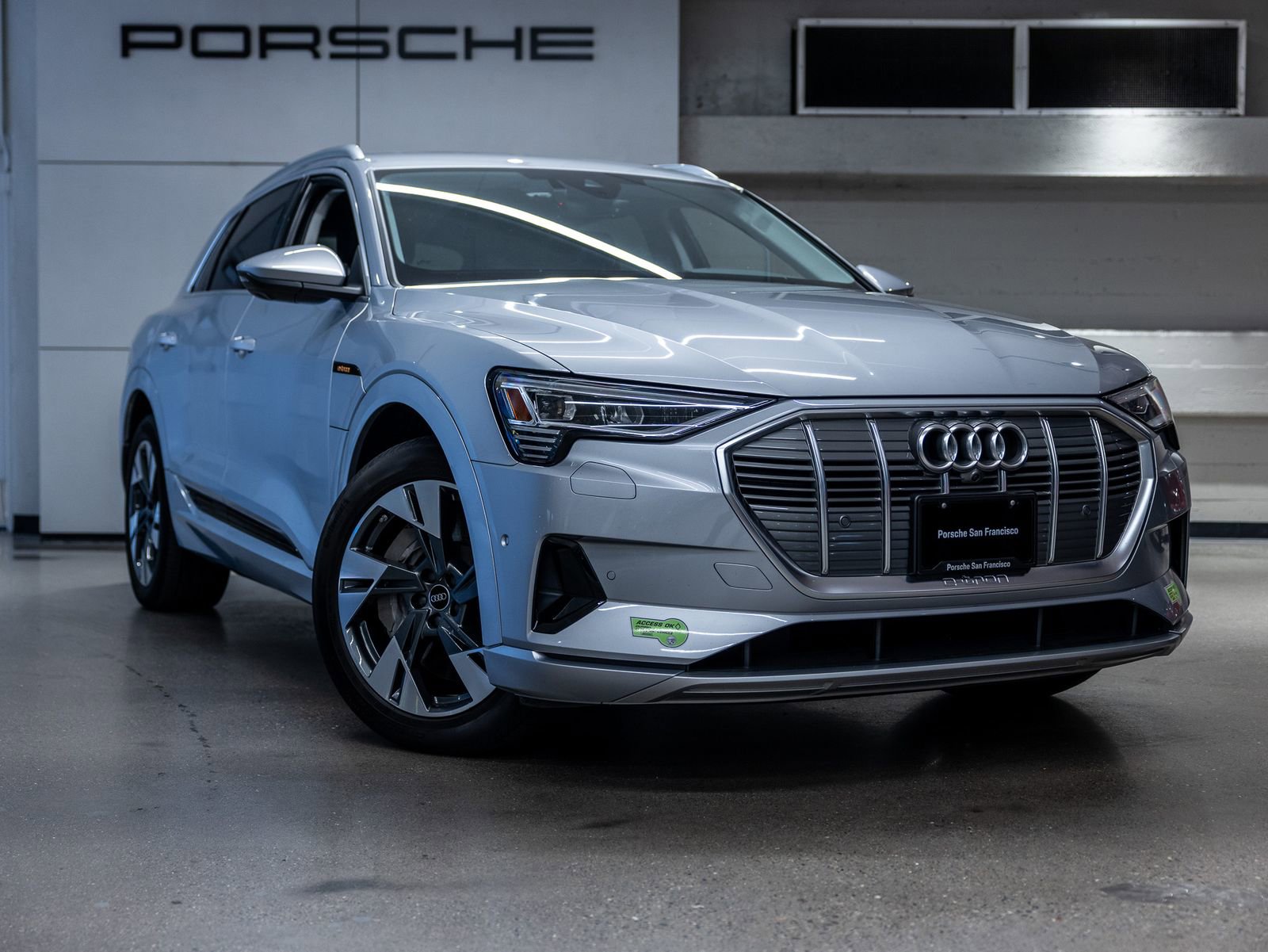 Used 2023 Audi e-tron Premium Plus AWD/4WD image 11