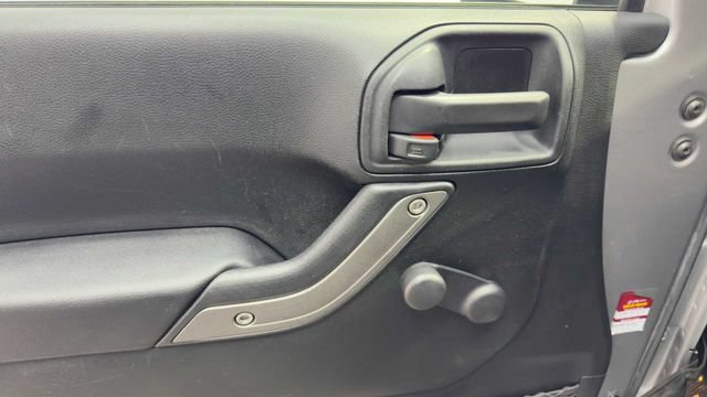 Used 2018 Jeep Wrangler Sport AWD/4WD image 14