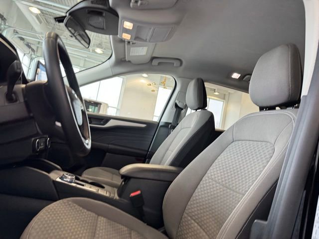 Used 2022 Ford Escape SE w/ Convenience Package image 9