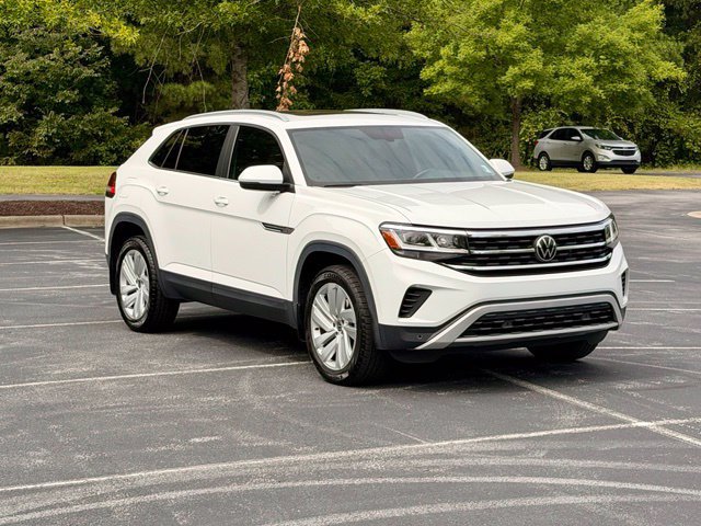 Used 2020 Volkswagen Atlas Cross Sport SE w/ Panoramic Sunroof Package FWD image 11