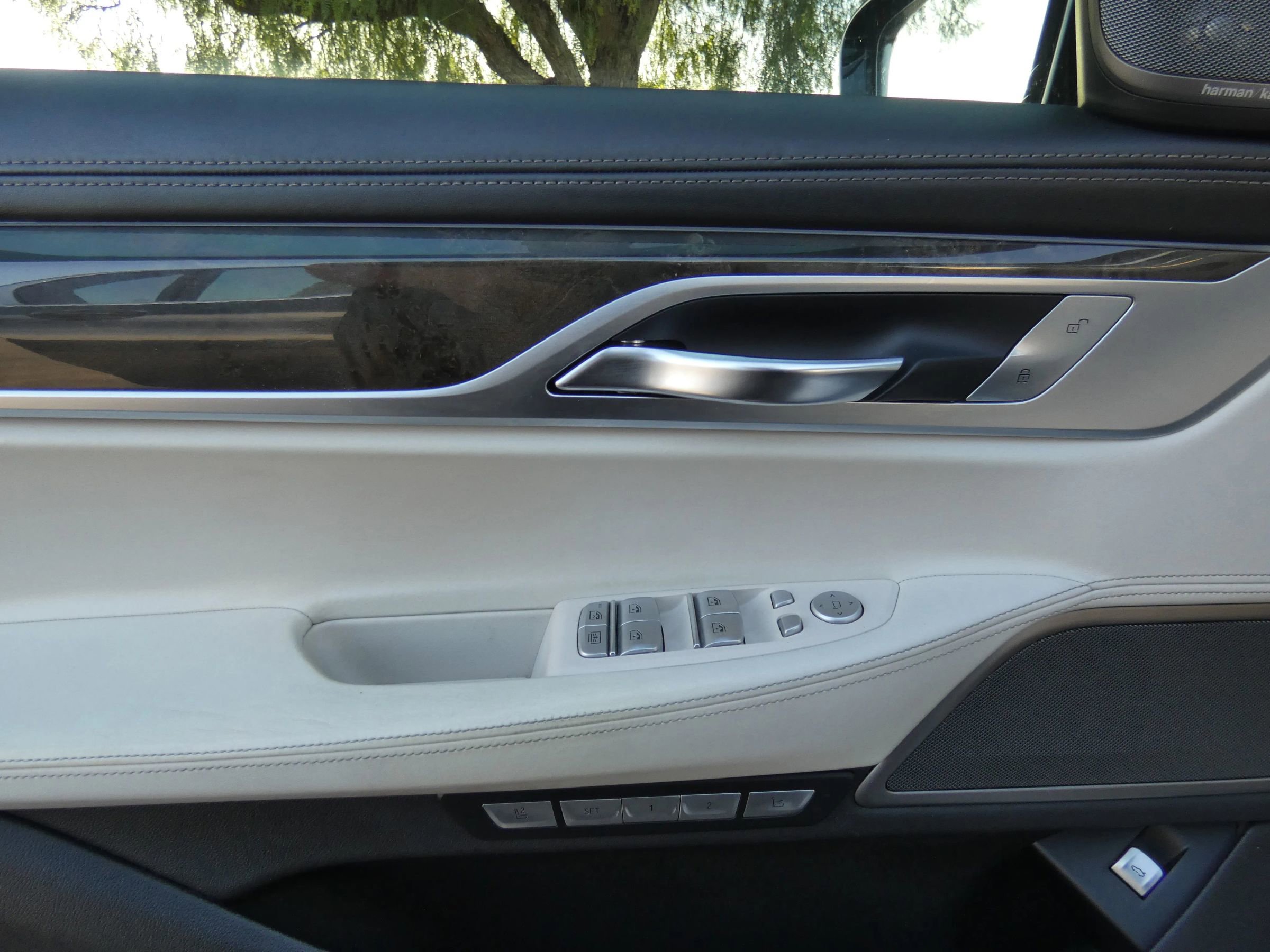 Used 2016 BMW 750i xDrive image 47