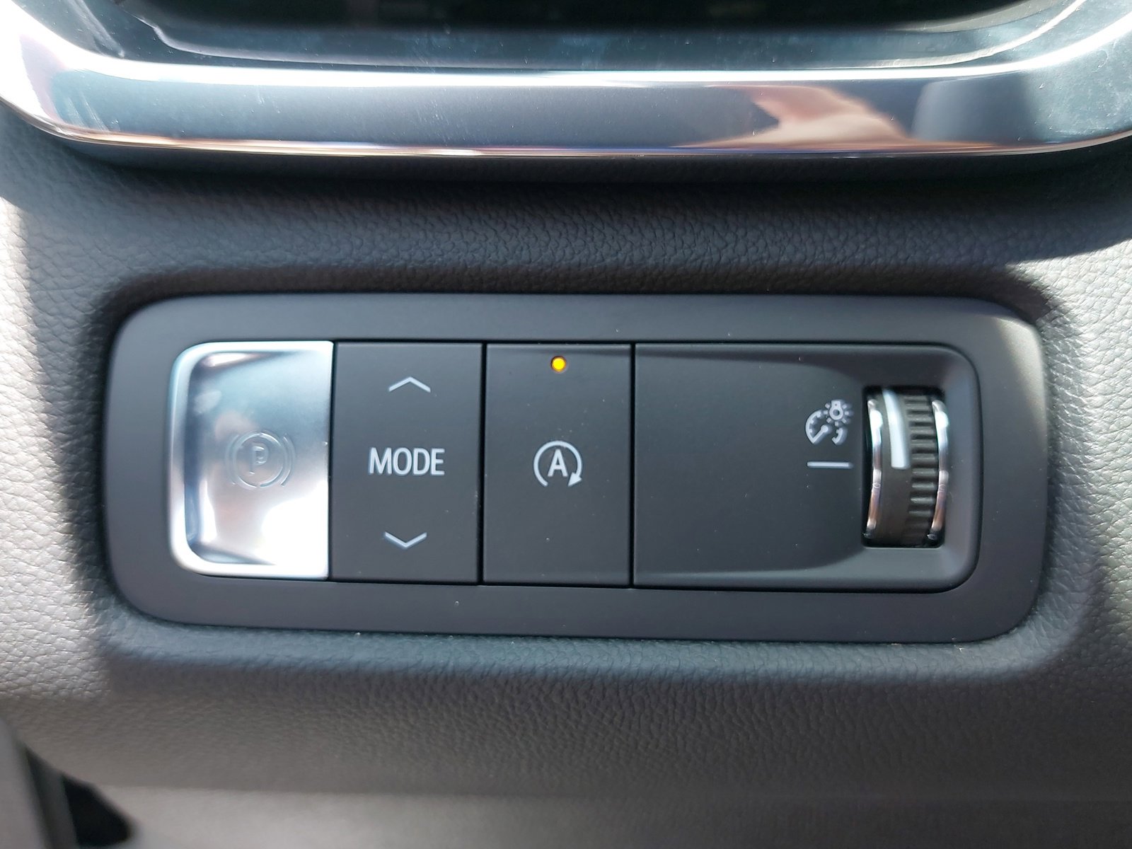 New 2025 GMC Acadia Elevation image 28