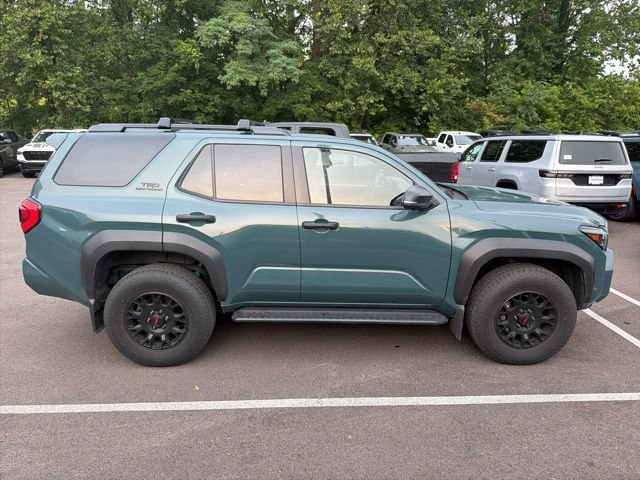 Used 2025 Toyota 4Runner TRD Off-Road Premium AWD/4WD image 4