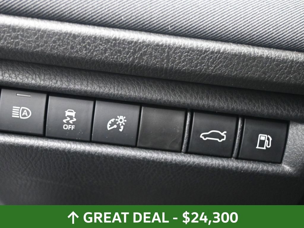 Used 2025 Toyota Camry LE image 26