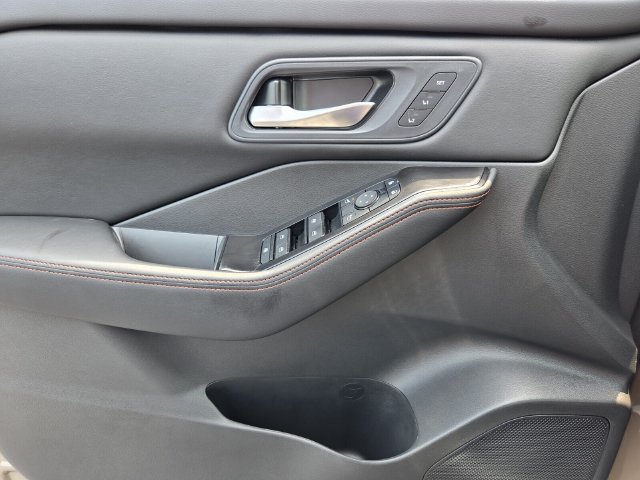 New 2026 Nissan Rogue SV AWD/4WD image 22
