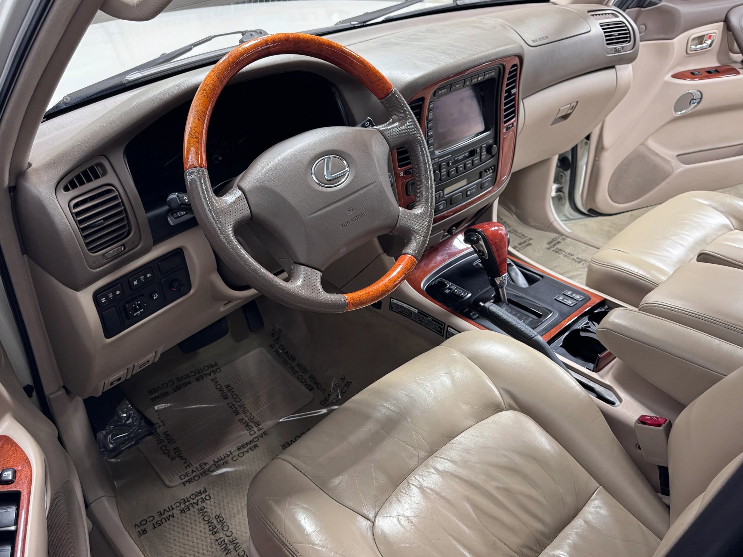 Used 2002 Lexus LX 470 LX 470 Sport Utility 4D image 19