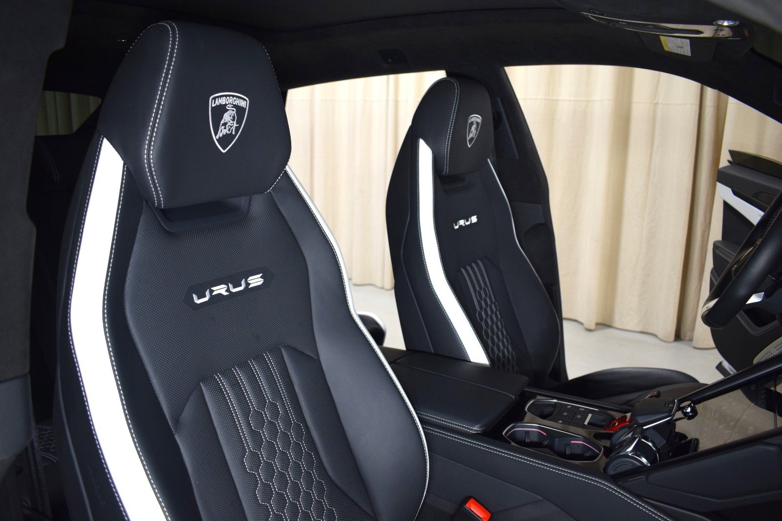 Used 2024 Lamborghini Urus S image 21