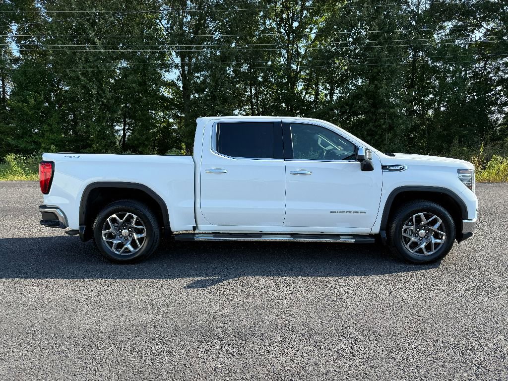 Used 2023 GMC Sierra 1500 SLT w/ SLT Premium Package image 11