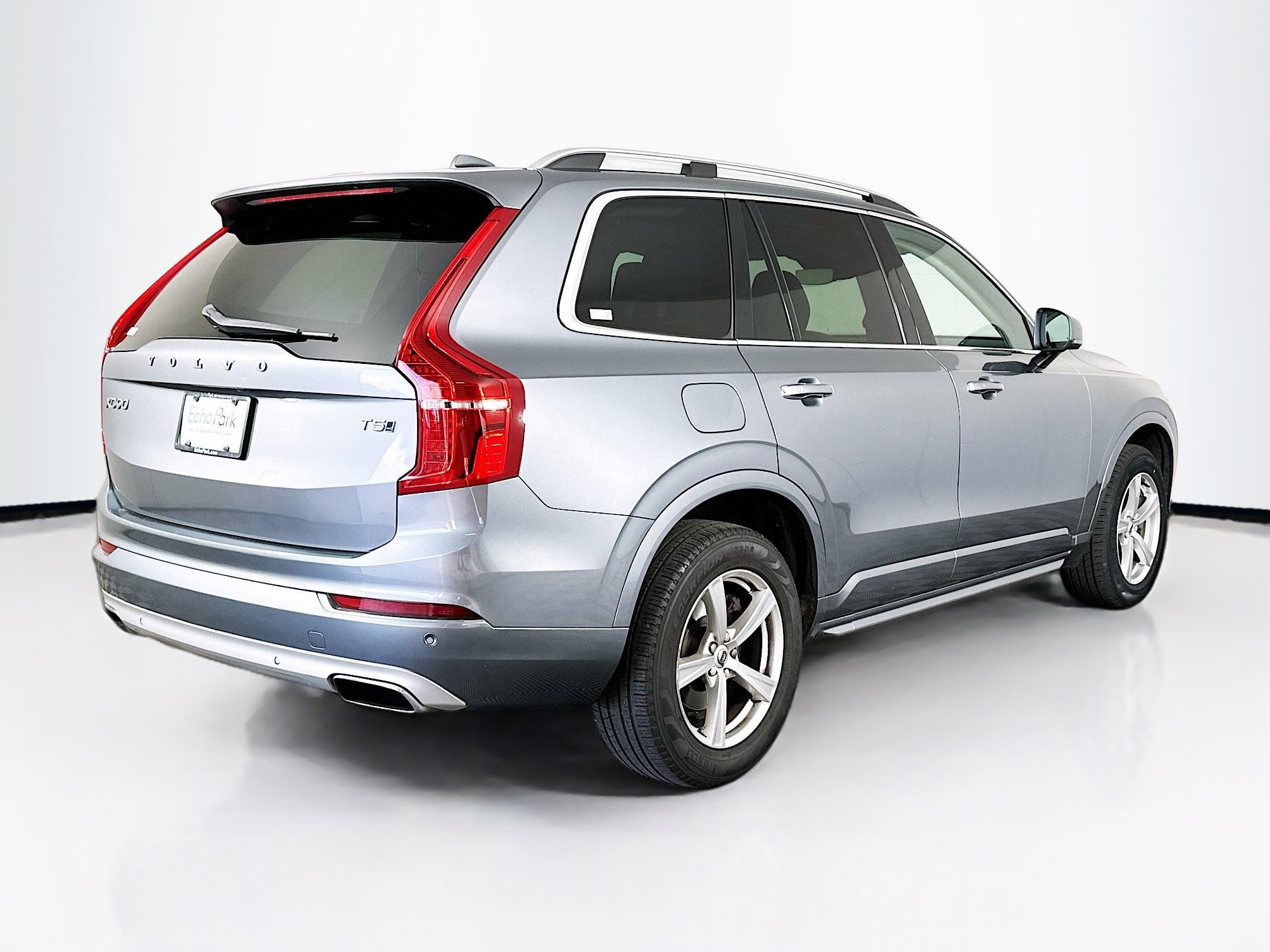 Used 2016 Volvo XC90 T5 Momentum image 9
