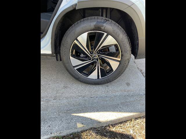 New 2026 Volkswagen Taos SE AWD/4WD image 10