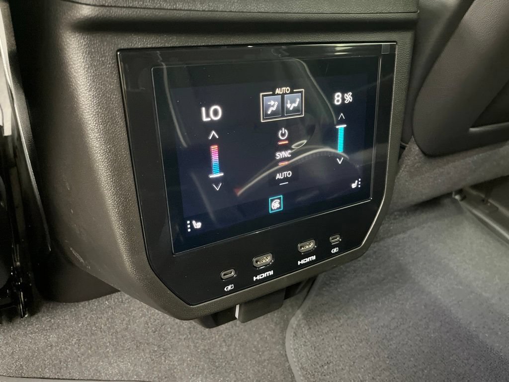 New 2026 GMC Yukon AT4 Ultimate AWD/4WD image 25