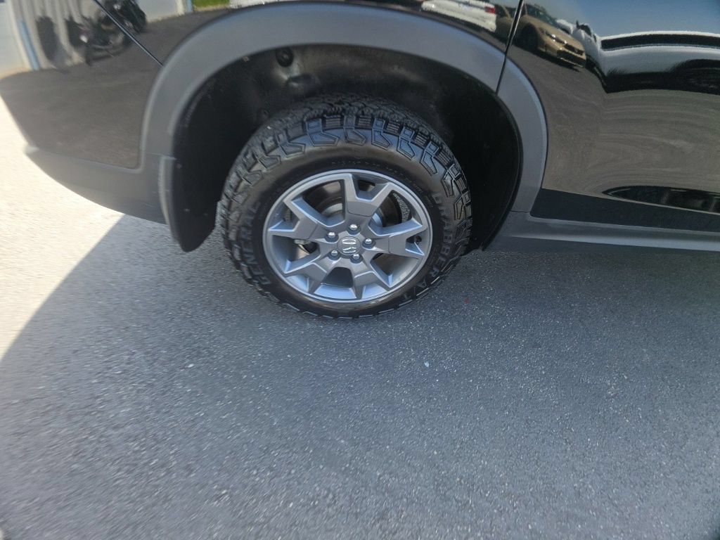 Certified 2025 Honda Passport TrailSport image 11